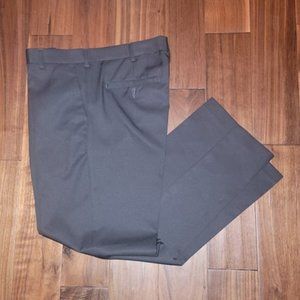 Arrow Men's AroFlex Flat Front Dress Pant